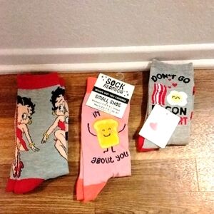 3 Pairs Of Graphic Socks NEW!